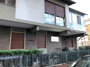 Pisa Airport House
