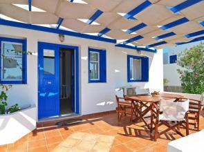 Nikos Sea view apts Milos