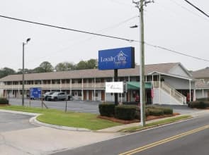 Super Inn & Suites by OYO Milledgeville