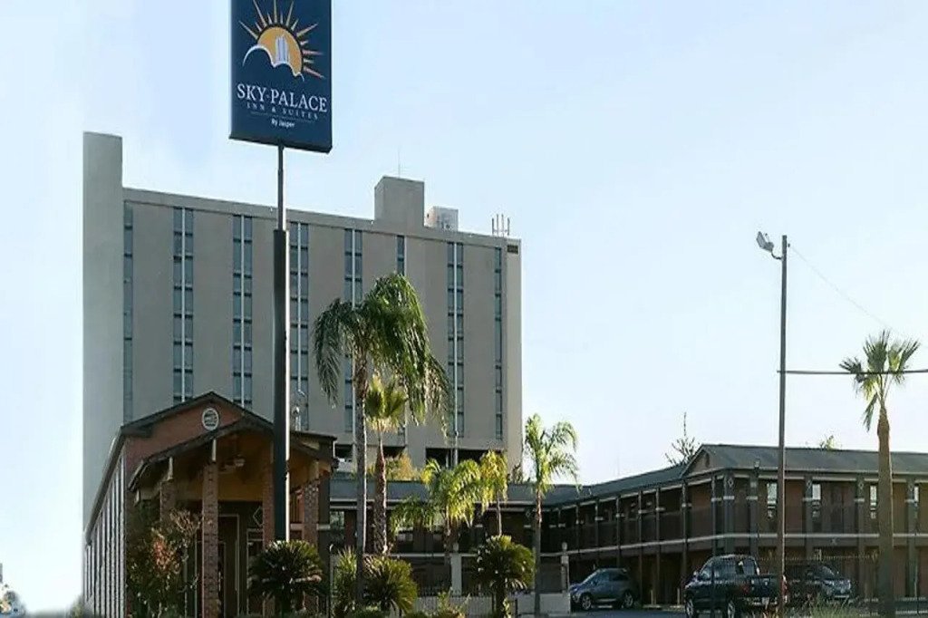 Hotel photo 1