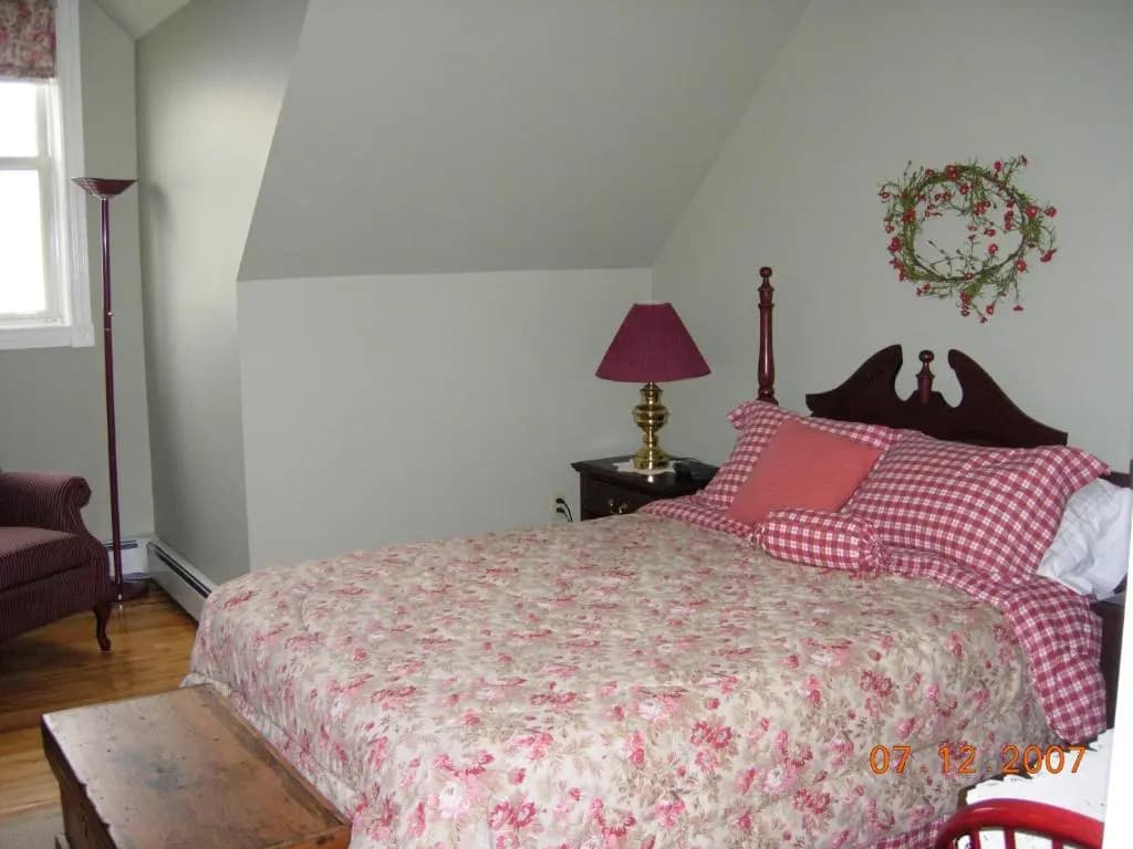 Standard Double room with ocean view full double bed