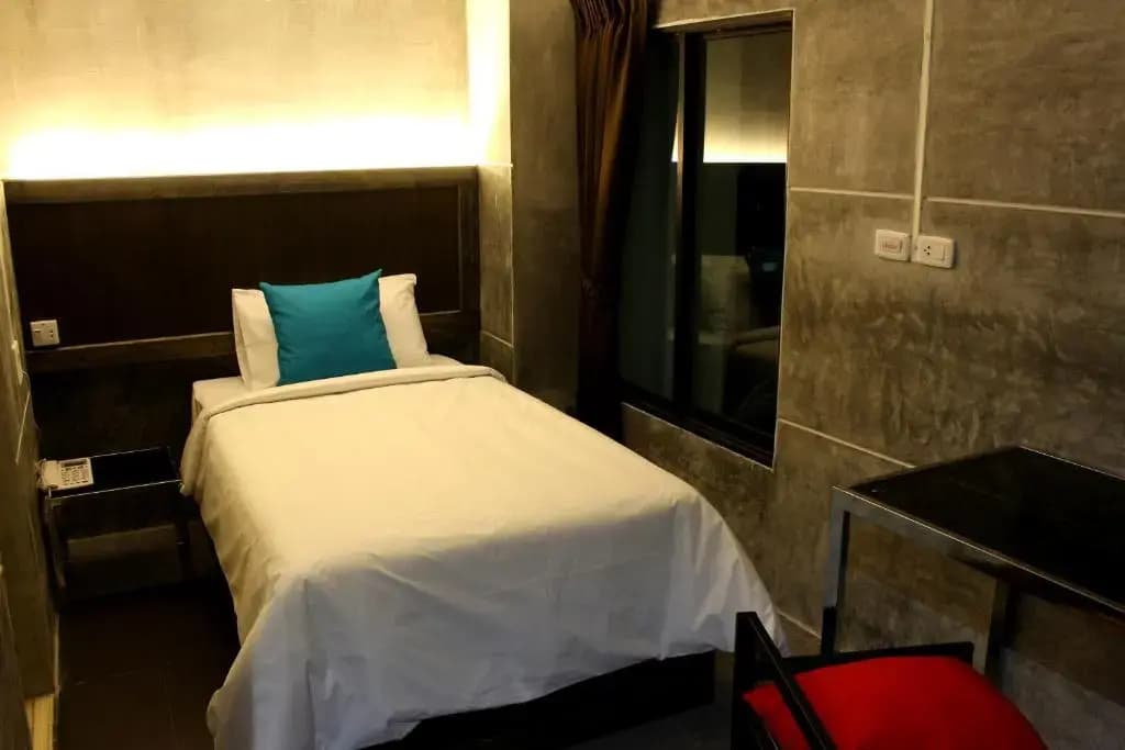 Economy room
