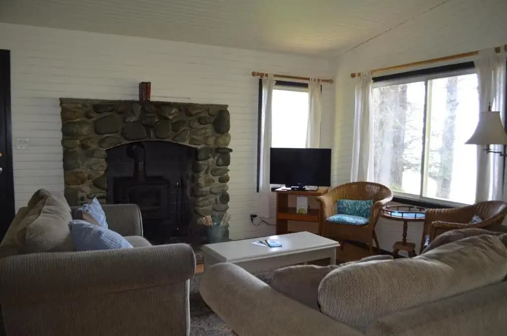 2 Bedrooms Cottage