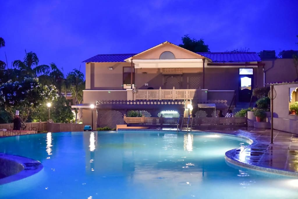 1 Bedroom Deluxe Double room with balcony and with garden view full double bed