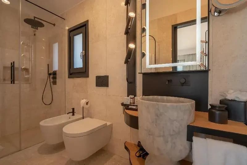 Deluxe Suite with balcony and with sea view