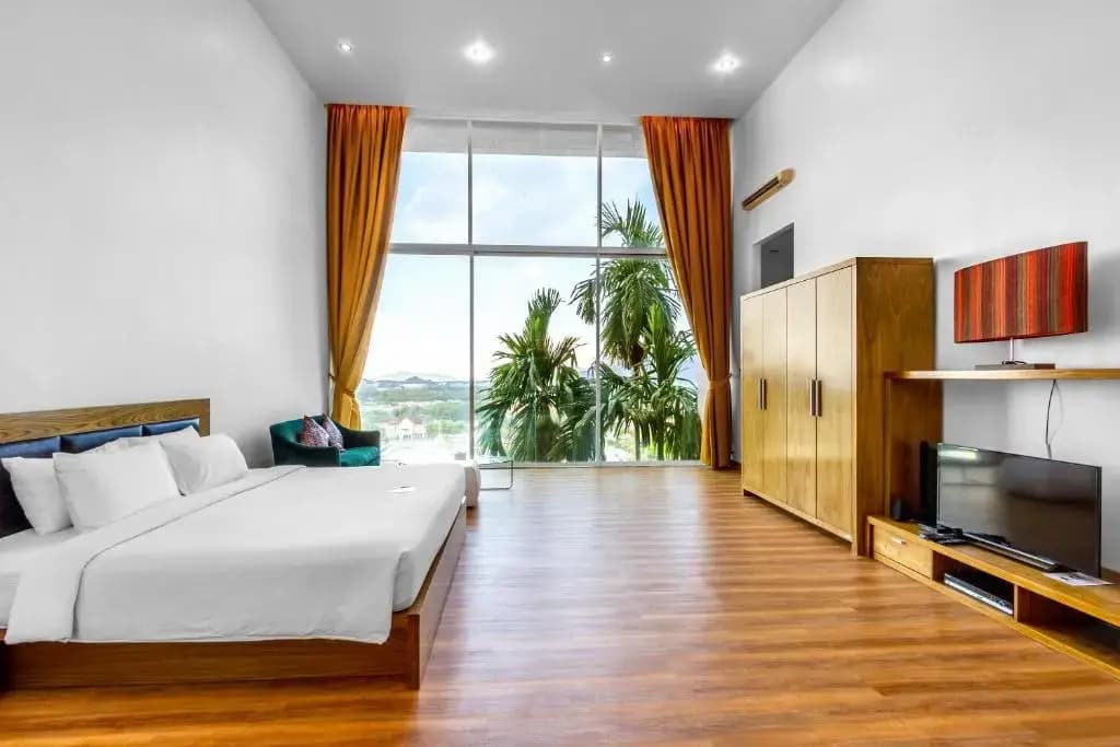 Executive Suite