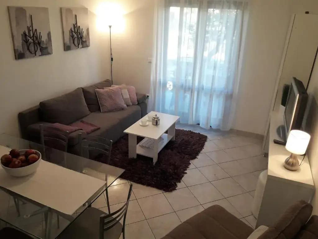 3 Bedrooms Apartment