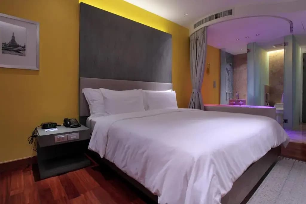 Different Degree Double room full double bed