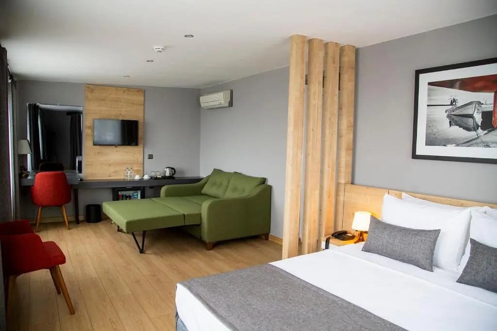 Standard Triple room