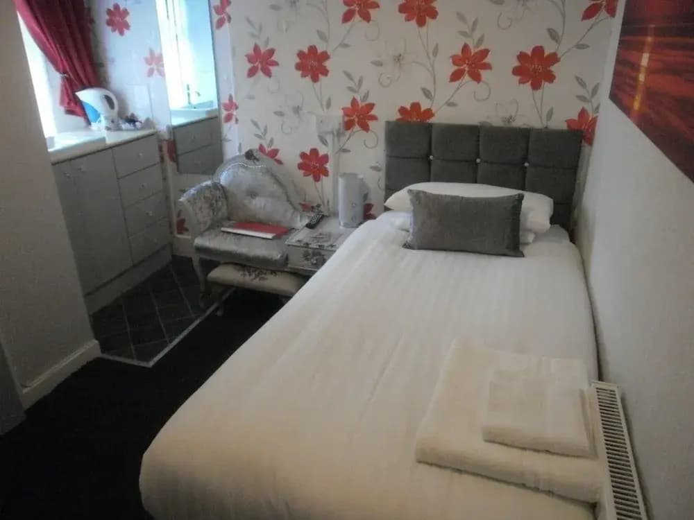 Economy room