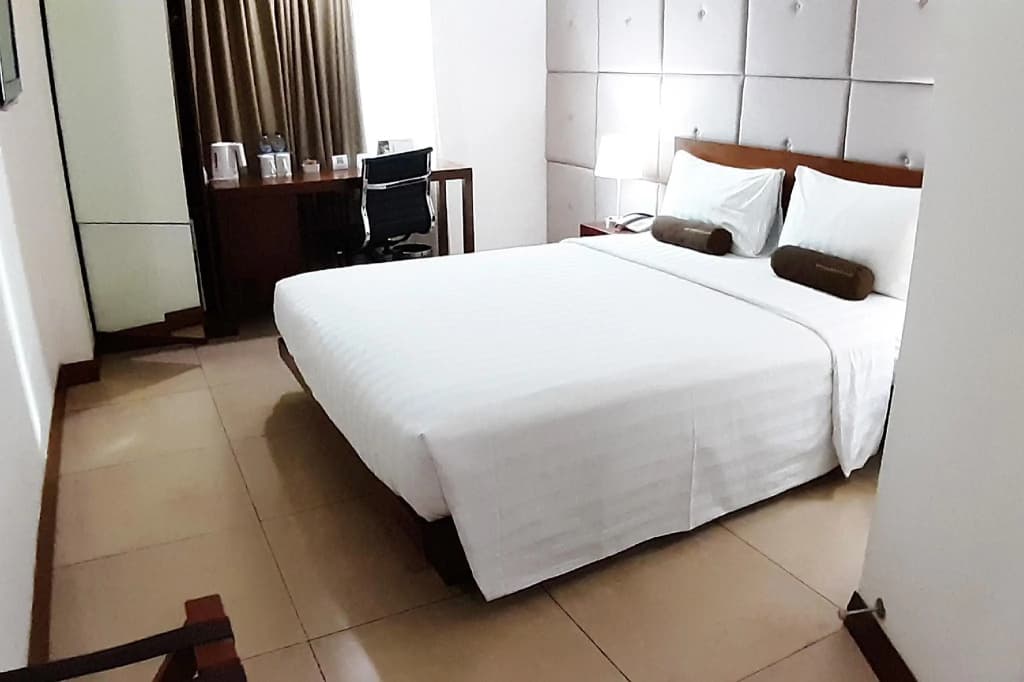Business Double room full double bed