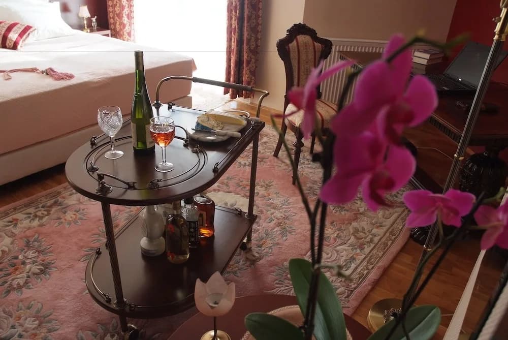Superior Double room with balcony full double bed