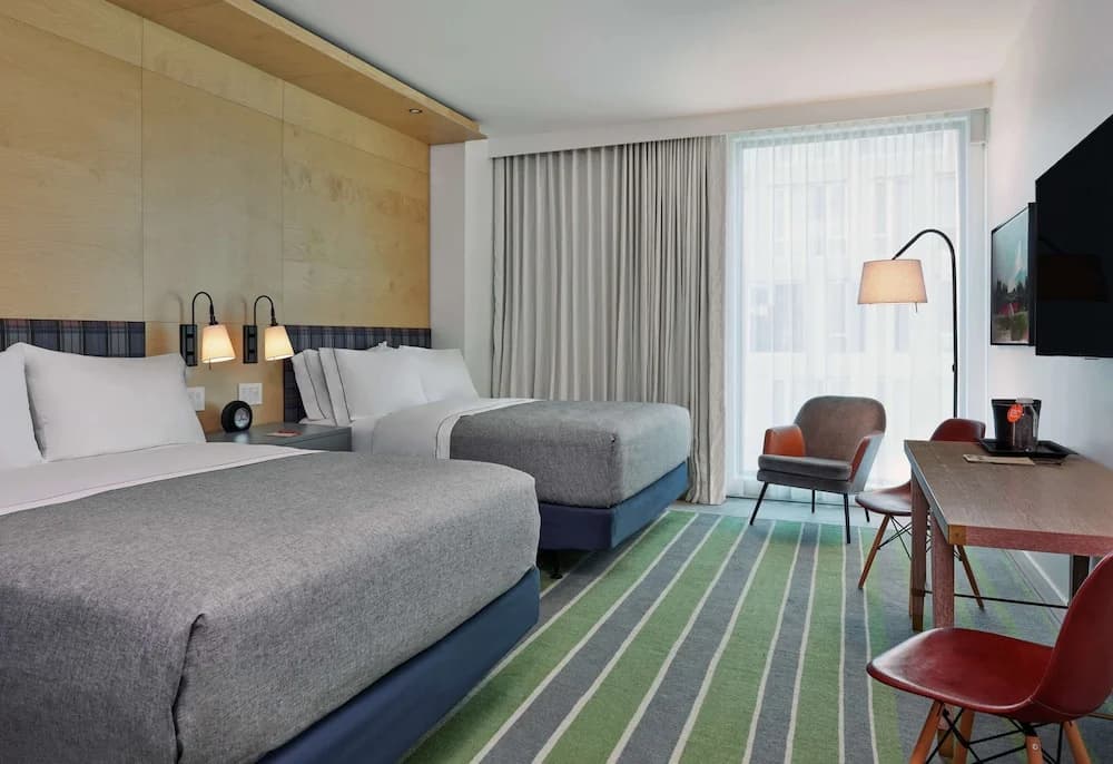 Deluxe Accessible Quadruple room