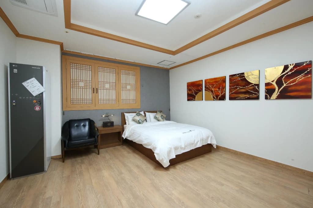 Deluxe Double room full double bed