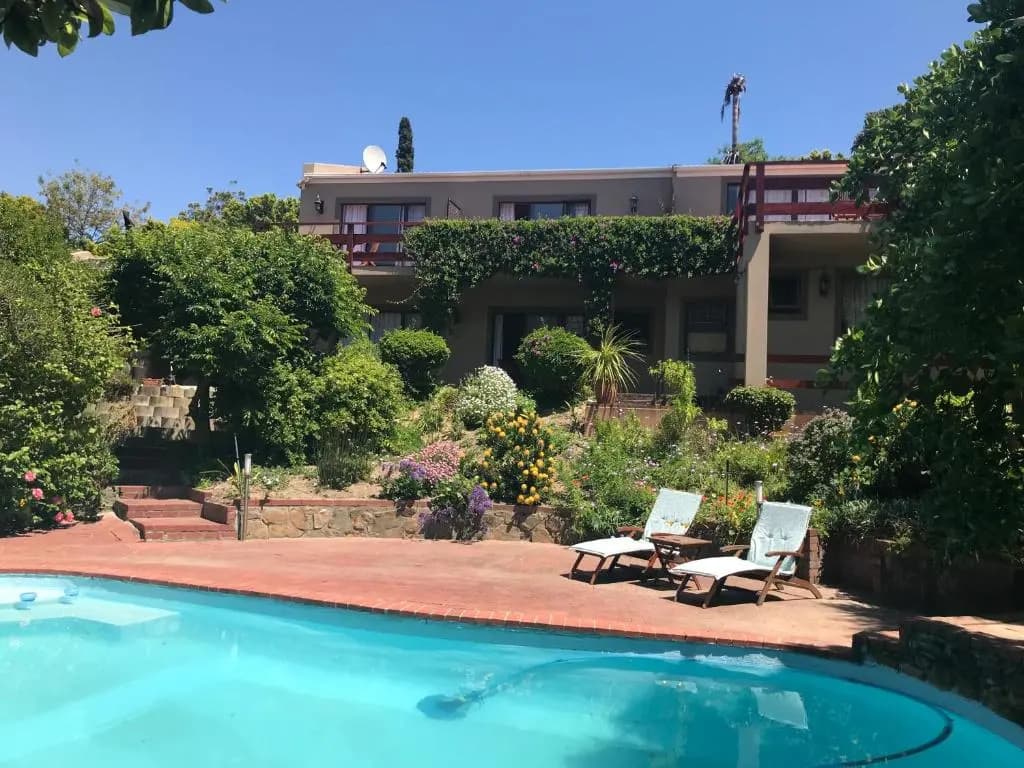 Standard Double room with pool view full double bed