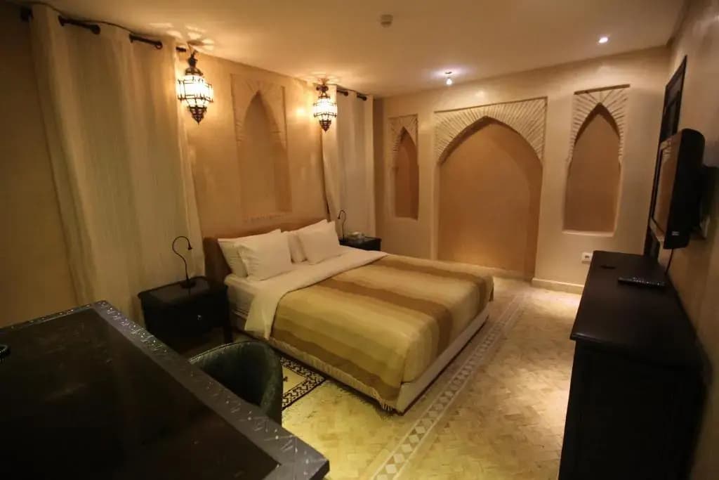 Economy room