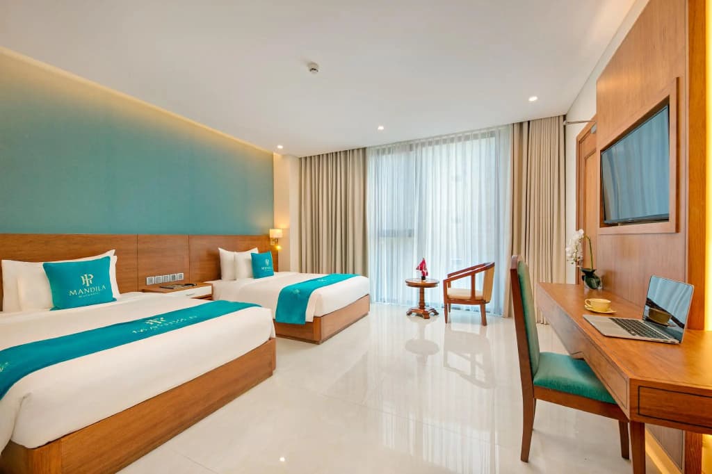 Deluxe Double room with partial sea view twin beds