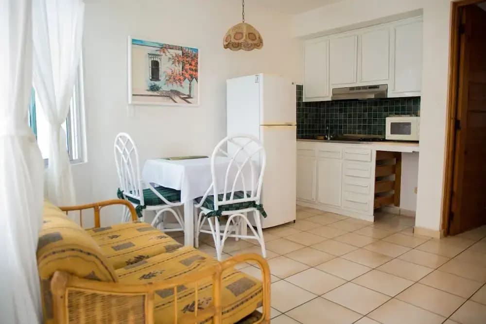 1 Bedroom Apartment with balcony
