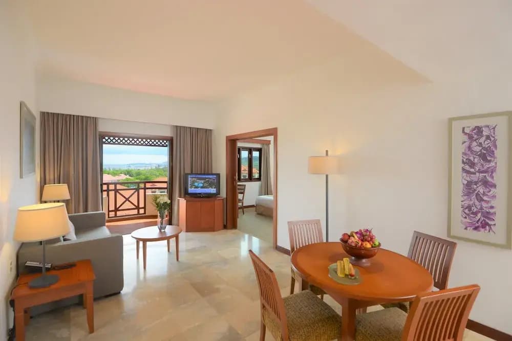 1 Bedroom Suite with balcony