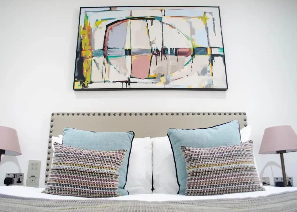 2 Bedrooms Apartment