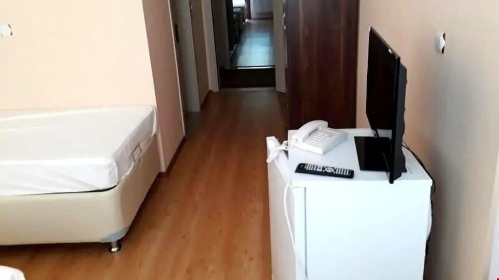 Standard Double room with balcony full double bed