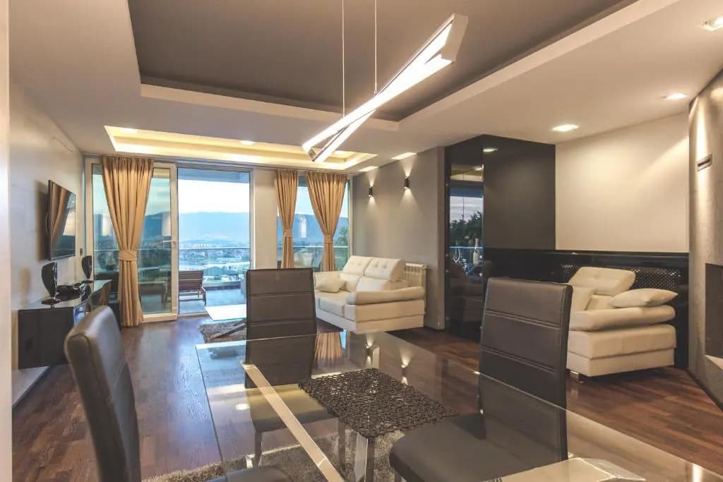 Apartment with balcony
