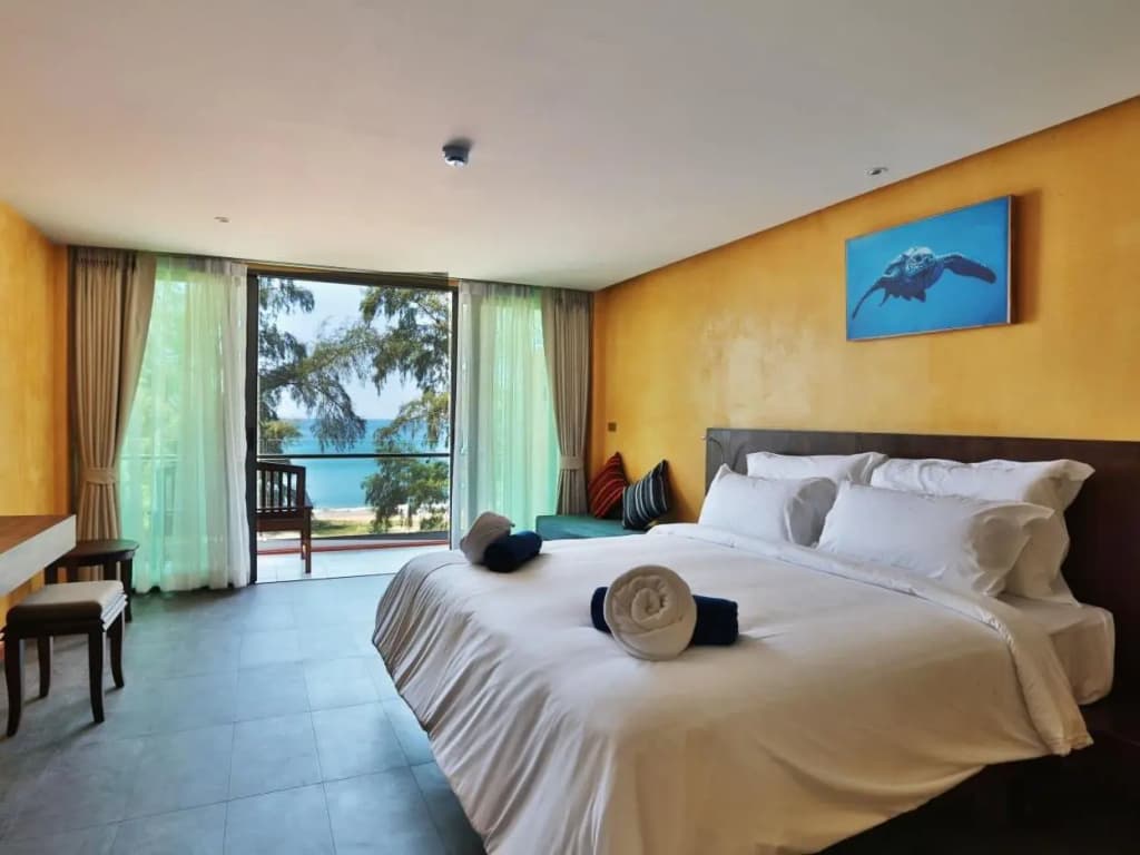 Deluxe Double room with sea view full double bed