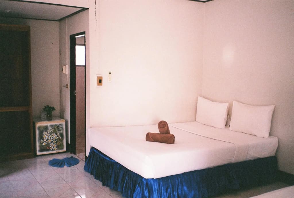 Economy room
