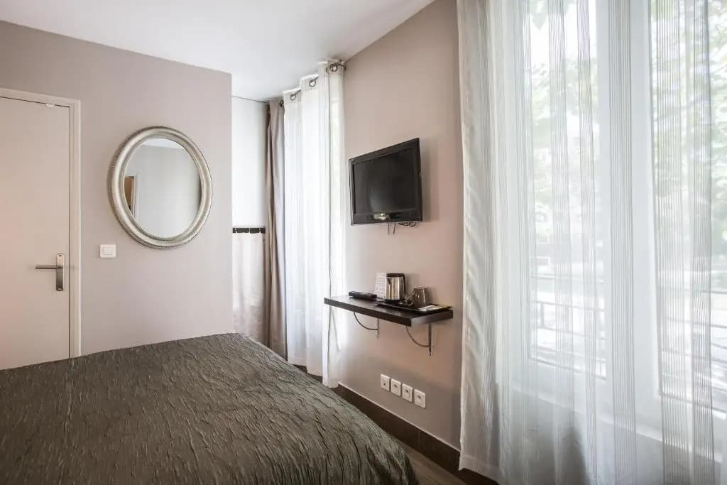 Standard Double room with garden view full double bed