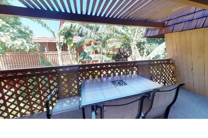 Deluxe Double room with balcony full double bed