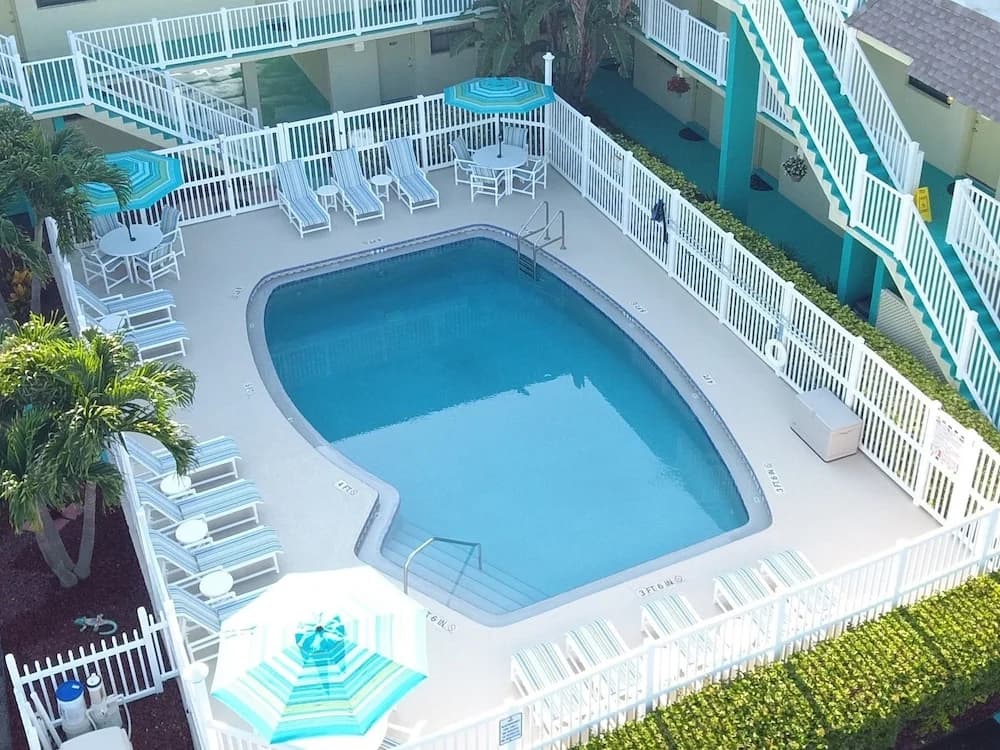 2 Bedrooms Deluxe Suite with balcony