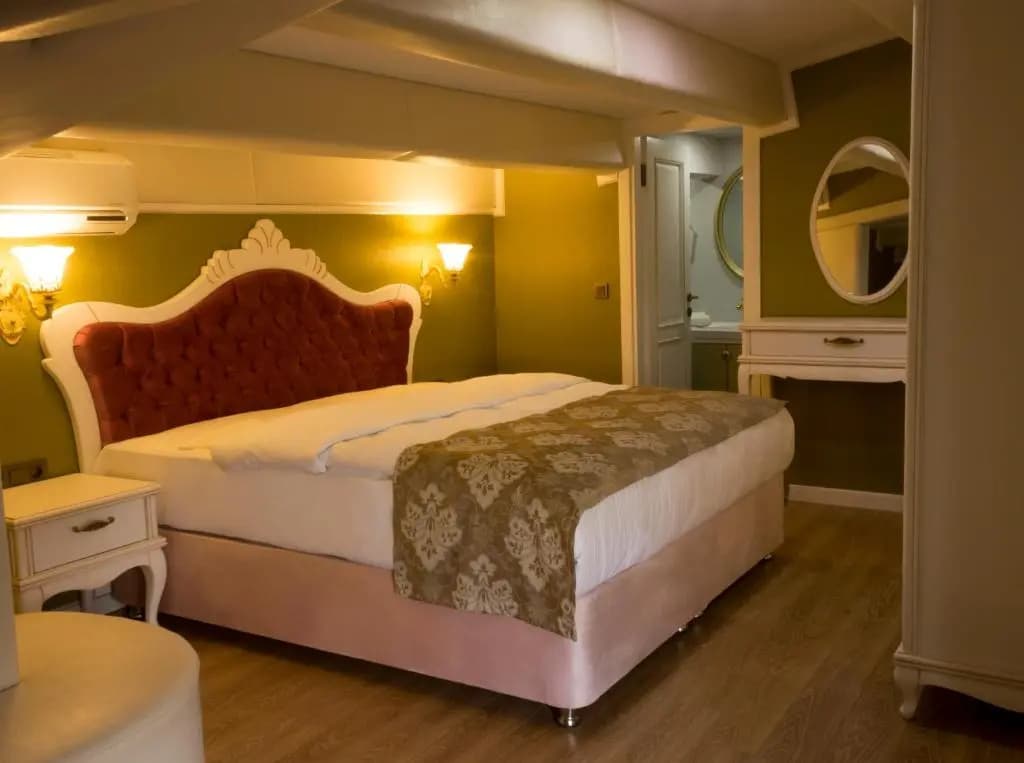 Deluxe Suite