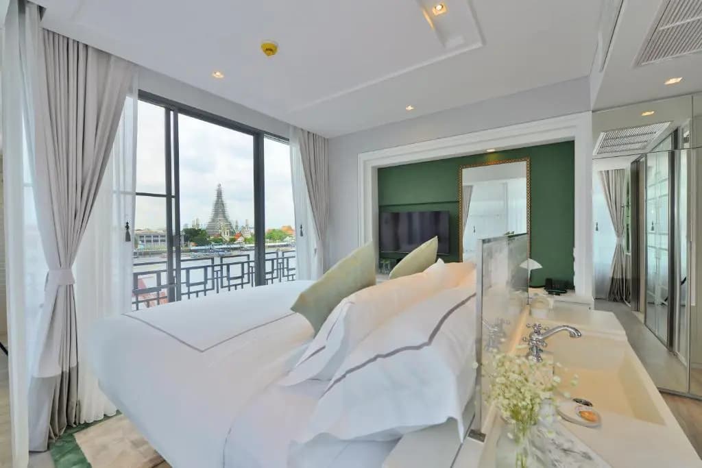 Deluxe Double room full double bed