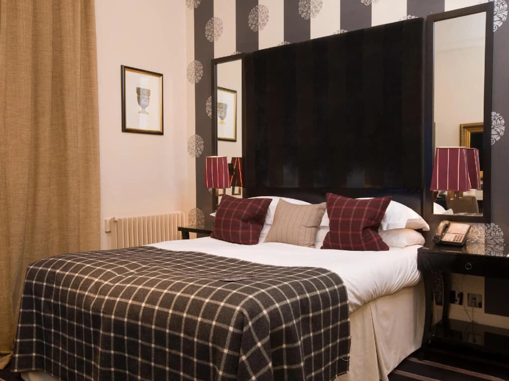 Standard Double room full double bed