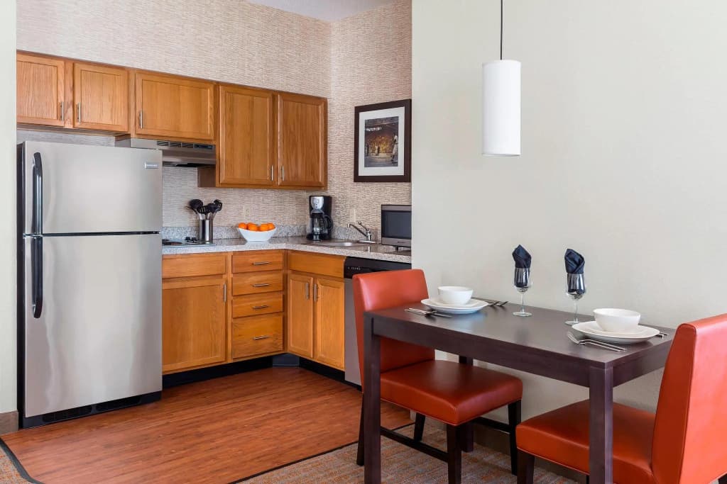 1 Bedroom Double Suite full double bed