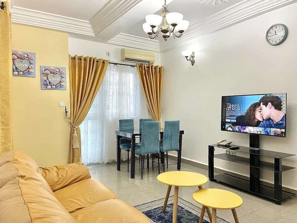 Deluxe Apartment