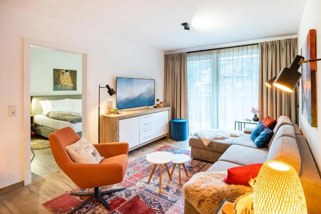 3 Bedrooms Apartment