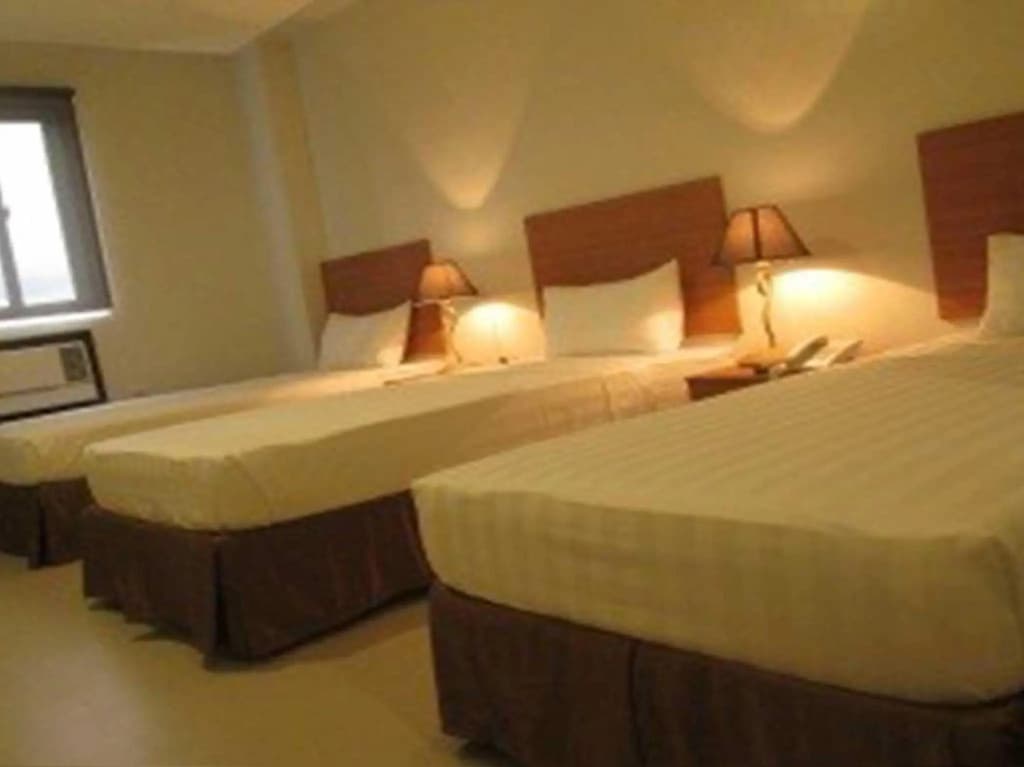 Standard Triple room
