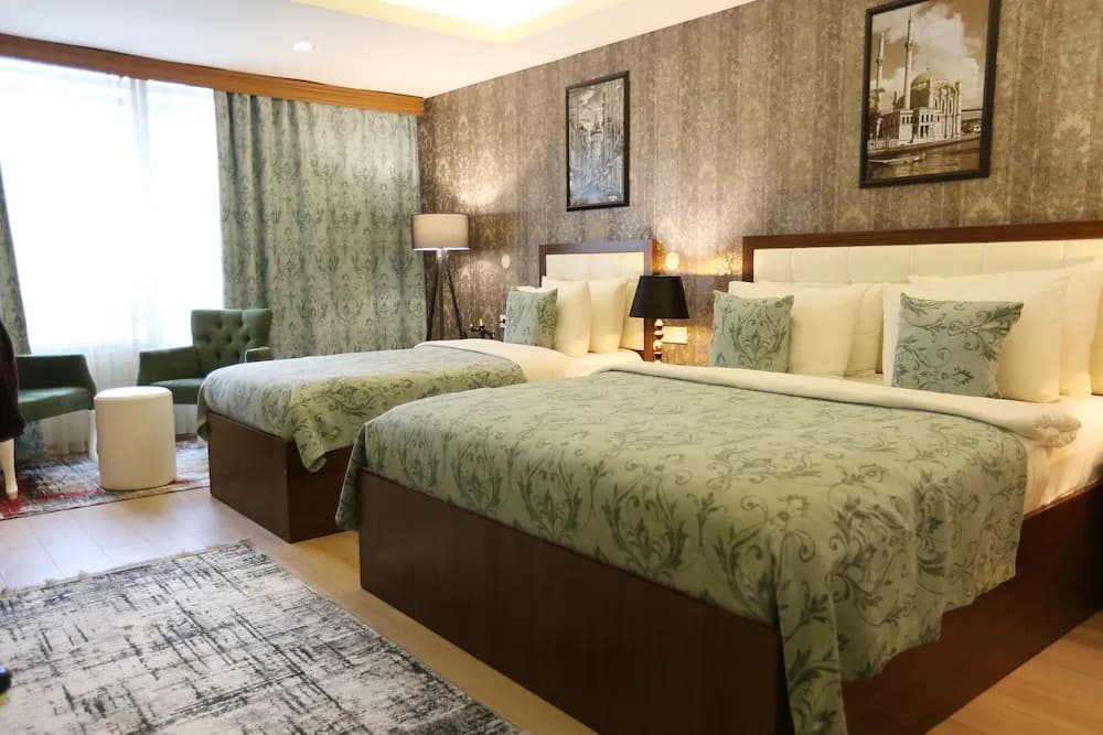 Triple room