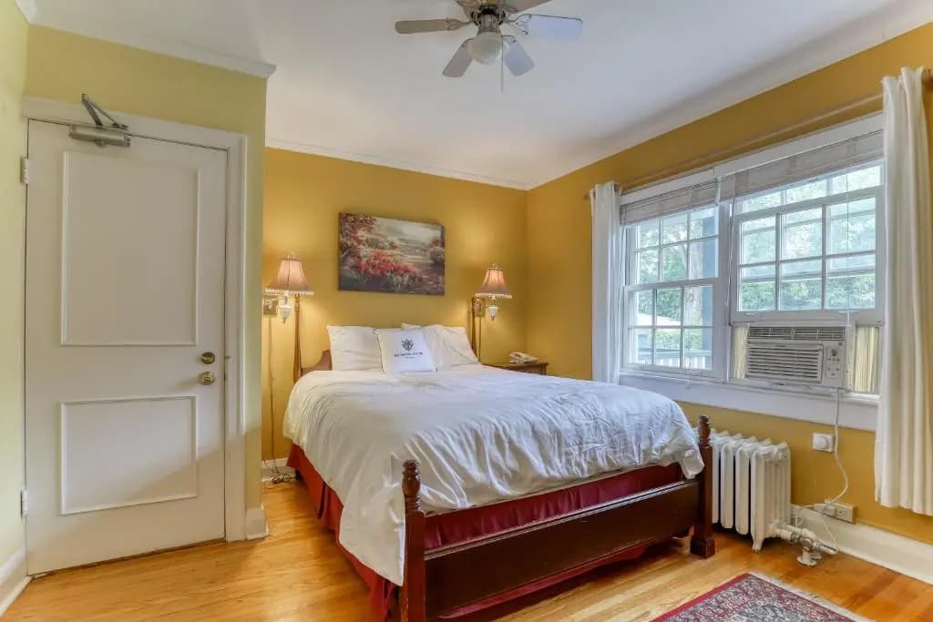 Double Cottage full double bed