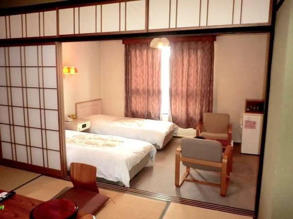 Standard room with mountain view