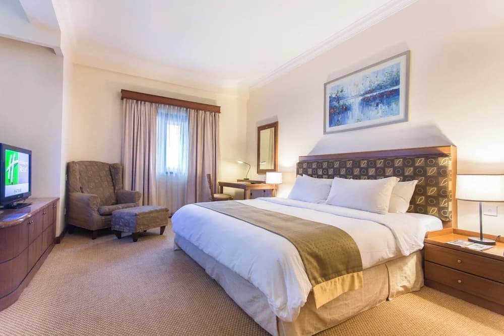 4 Bedrooms Suite with balcony