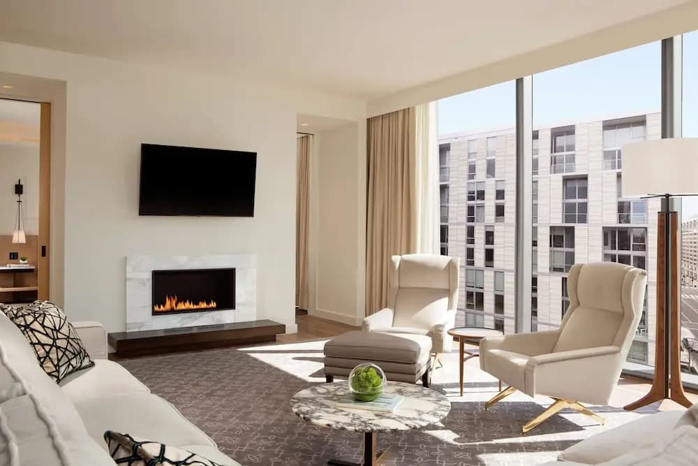 1 Bedroom Diplomat Suite
