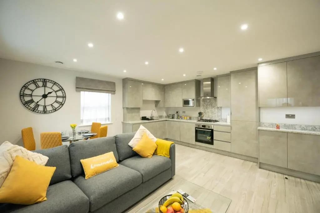 2 Bedrooms Apartment