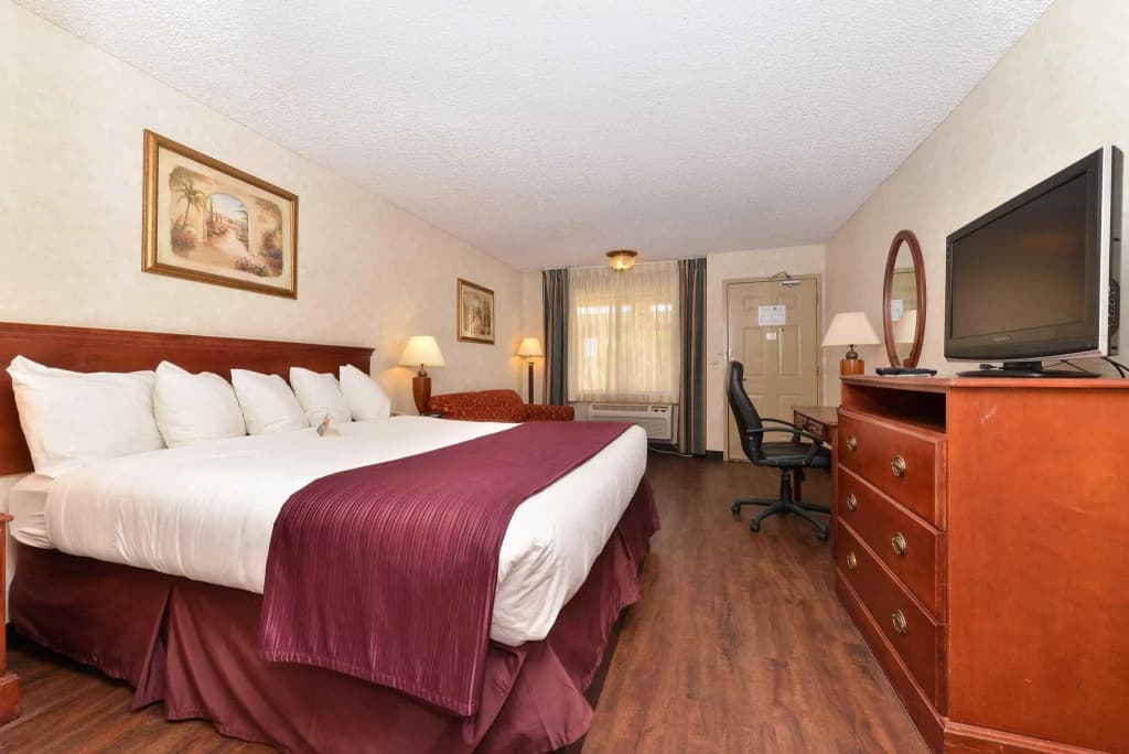 Economy room
