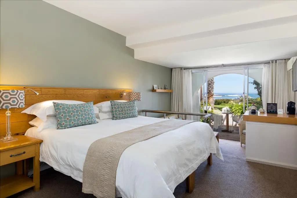 Double room with sea view full double bed