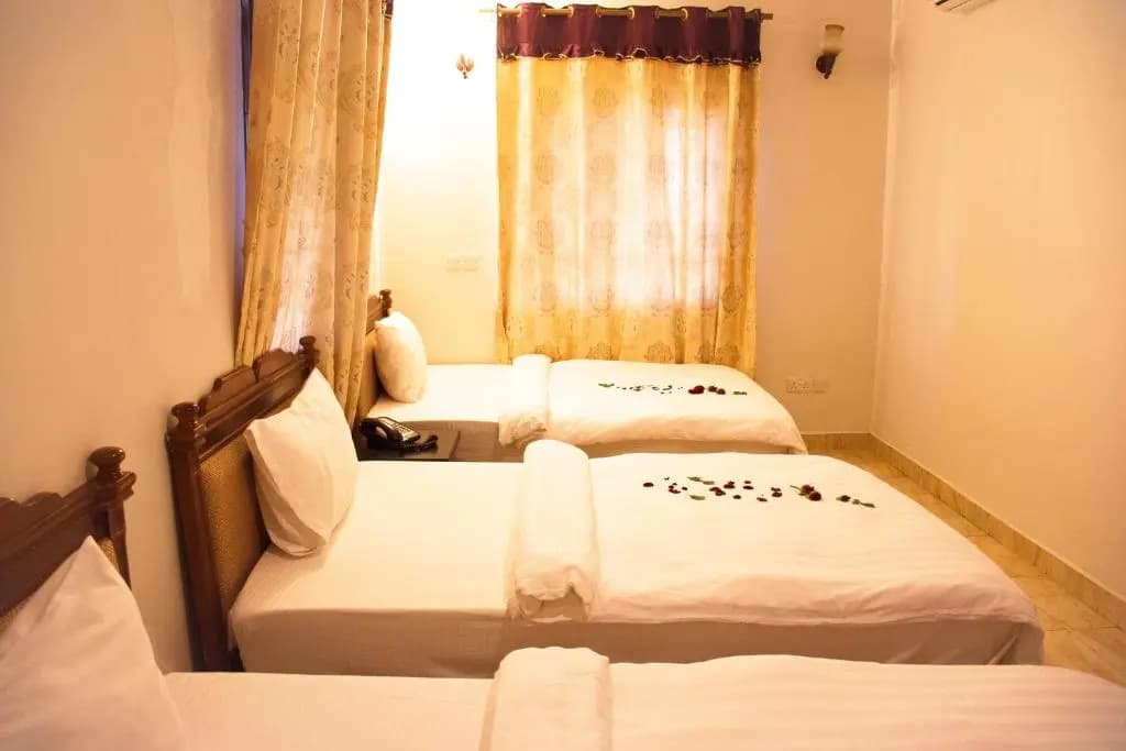 Standard Triple room