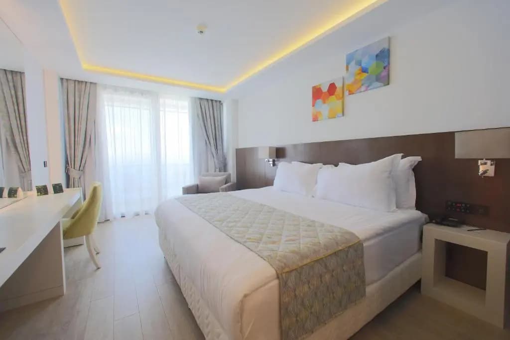 Deluxe Double room with sea view full double bed