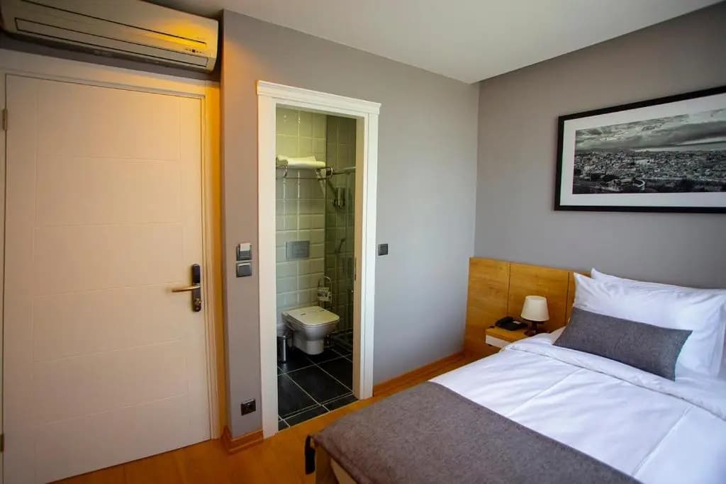Economy Double room full double bed