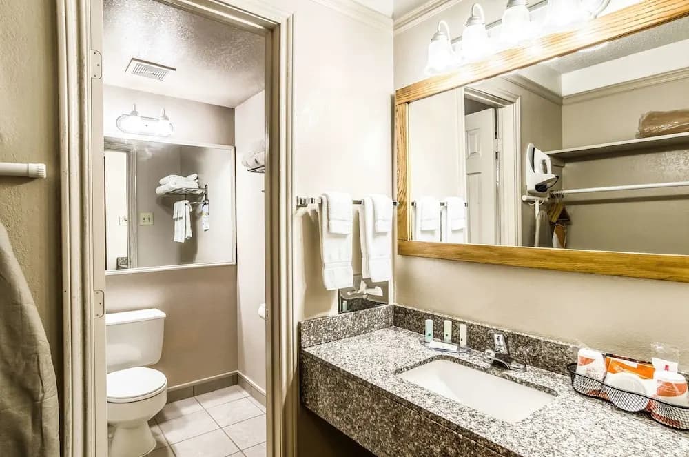 Standard Double room with balcony full double bed